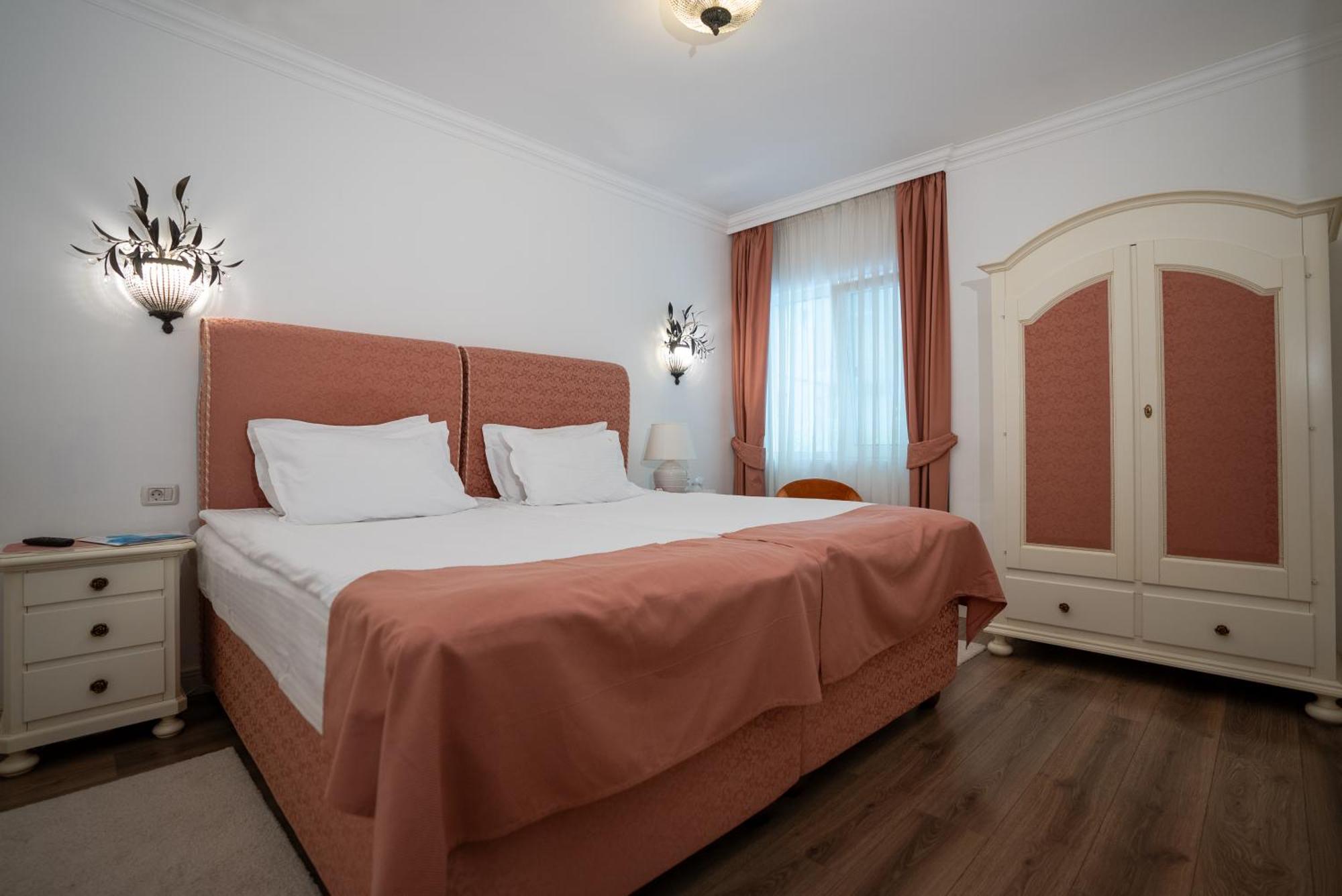 Excelsior Boutique Hotel Sinaia Exterior photo